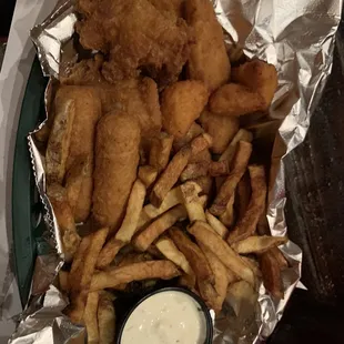 Riverstone Lounge & Grill