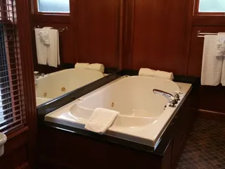 William Sauntry Mansion