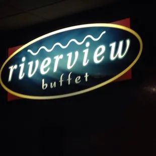the sign for the restaurant