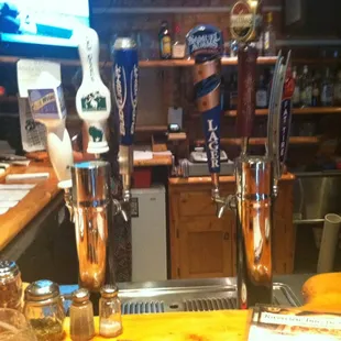 Bar taps