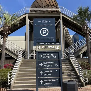 After walking up 3 flights of stairs I was informed it was closed due to Mardi Gras, 2.28.2022.