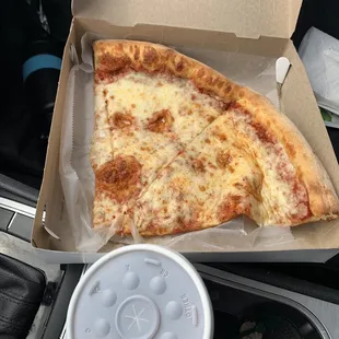2 slice with soda $6.99 great deal
