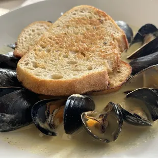 Green curry mussels