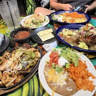 Cowboy fajitas.. Delicious. Ceviche. can't remember which combo, but it was the one "that comes with the most food" haha.