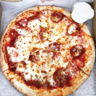 Small 6 cut pepperoni pizza. Comes with a house cup of ranch.