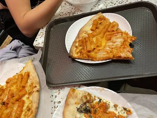 Lunetta Pizza & Restaurant