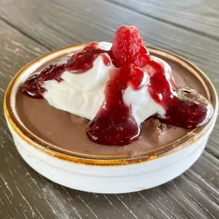 Chocolate mousse with raspberry sauce