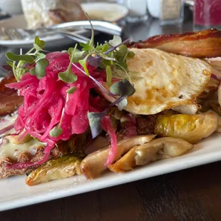 Mushroom toast with egg