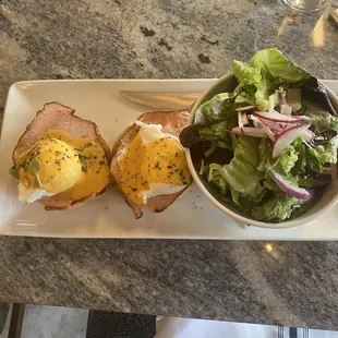 Eggs Benny
