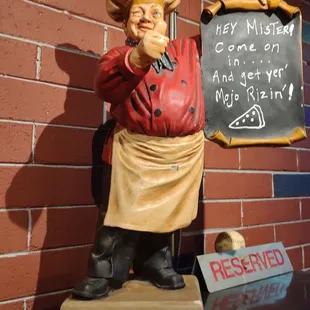 Pizza chef statue