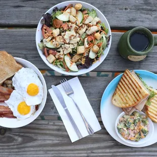 Breakfast and lunch are offered all day long!