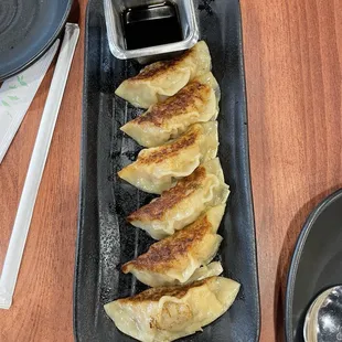 food, chicken wings and fried chicken