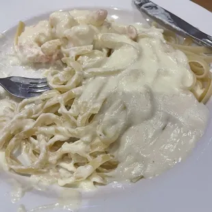 A very bland looking shrimp Alfredo.
