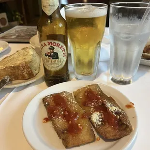 Fried Zucchini with bread and beer