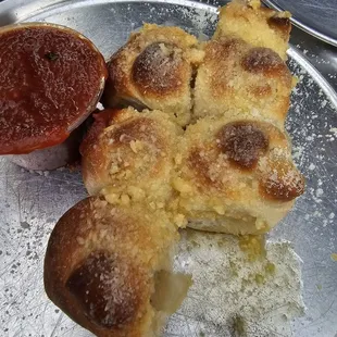 Garlic knots