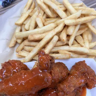 Chicken Wings with Fries 8 pcs