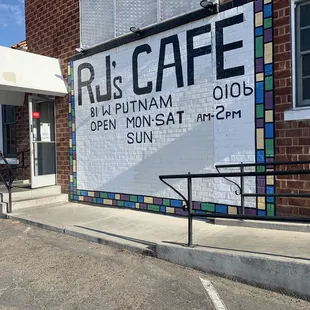 Exterior photo of the Building