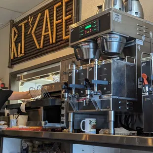 This reminds me of Luke's diner from Gilmore Girls.