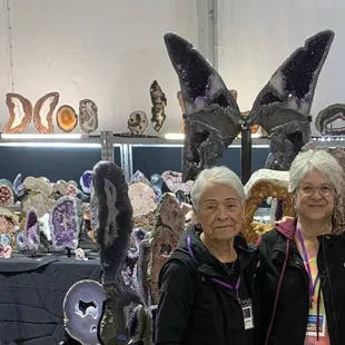 It was such pleasure to walk around with Sandra and her mom Viola!  Look at all that gorgeousness in one photo!