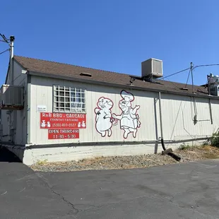 Open 11:30 am - 5:30 pm on Thursday and Friday.