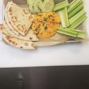 Hummus,pitta bread and veggies