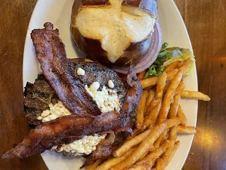 The Night Owl Food and Spirits