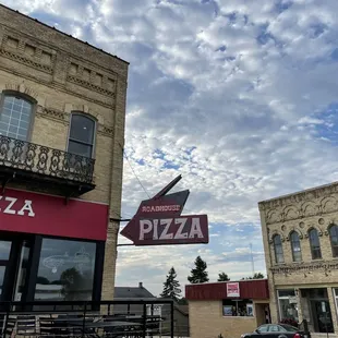 a view of the outside of a restaurant