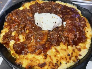 Decora Eatery & Drinkery