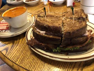 Sandy's Restaurant & RV PARK