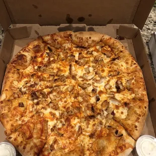 XL Buffalo Chicken Pizza (w/ ranch upon request)