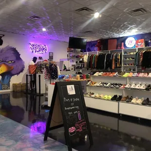 1 side clothing store