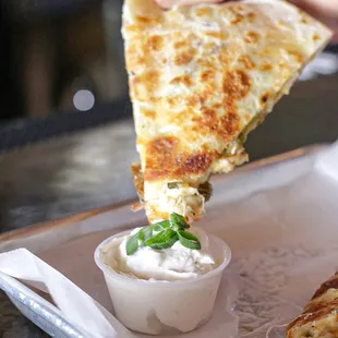 Roadside Bar &amp; Grill in Old Hickory area of TN has live music most nights and a tasty menu of chef-inspired food!