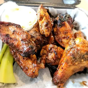 food, fried chicken, bbq wings, poultry, fried chicken wings, chicken, bbq chicken, chicken wings and fried chicken, chicken wings