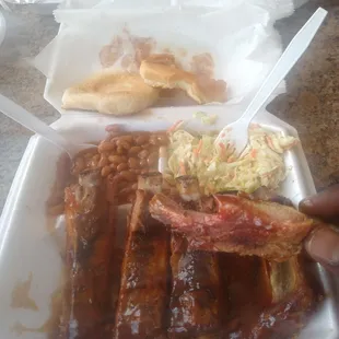 1/2 rack,slaw &amp; baked beans.
