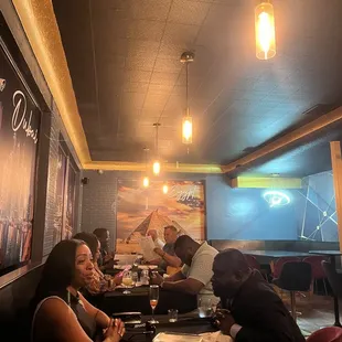 Atmosphere, Seating area