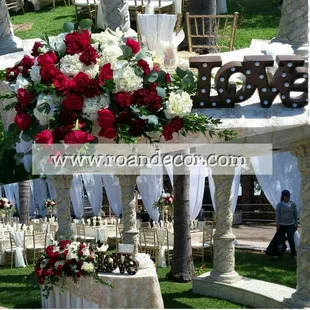 Wedding decoration done by Roan in Bakersfield, CA. 
Give us a call to book your upcoming event!
(661) 375-8368
Español: (661) 229-8060