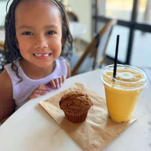 Pumpkin Muffin &amp; Mango Smoothie