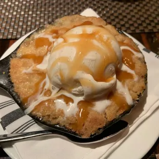 The apple cobbler dessert thing was fine-- but the ice cream was amazing