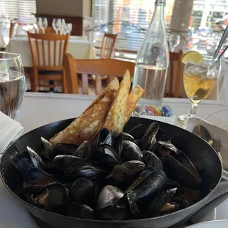Mussels and Chorizo