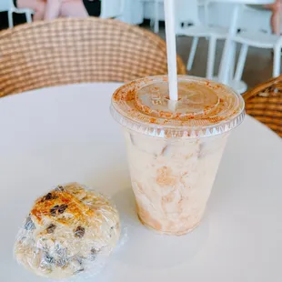 Iced Chai Latte &amp; Chocolate Coffee Scone