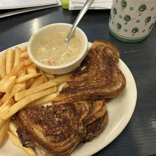 Patty Melt, Chicken n' Vegetable Soup, French Fries
