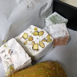 Pistachio nougat, mint and orange sugar cubes