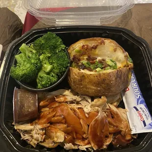 Chicken Plate 2 VEG : bbq sauce, steamed broccoli &amp; loaded baked potato