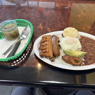 Bandeja Paisa Pequeña - lunch special