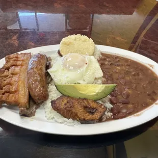 Bandeja Paisa Pequeña - lunch special