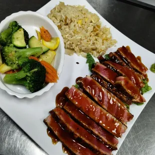 seared ahi tuna meal.
great sized portion and so delicious