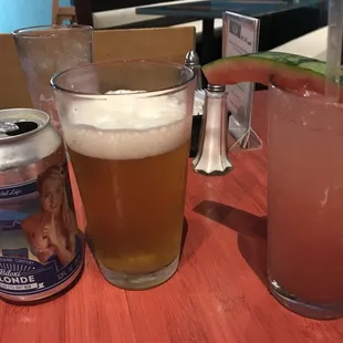 AMAZING!!!!!!! Delicious locally brewed beer and freshly squeezed in house juice mixed drinks .. YUMMMM