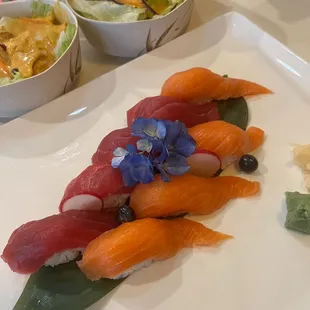 Salmon and tuna nigiri