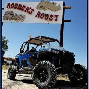 Polaris and the Robbers Roost main sign.