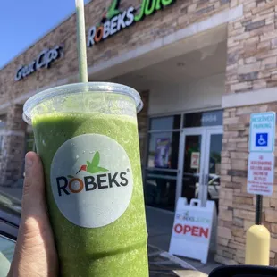 Queen of all greens smoothie
